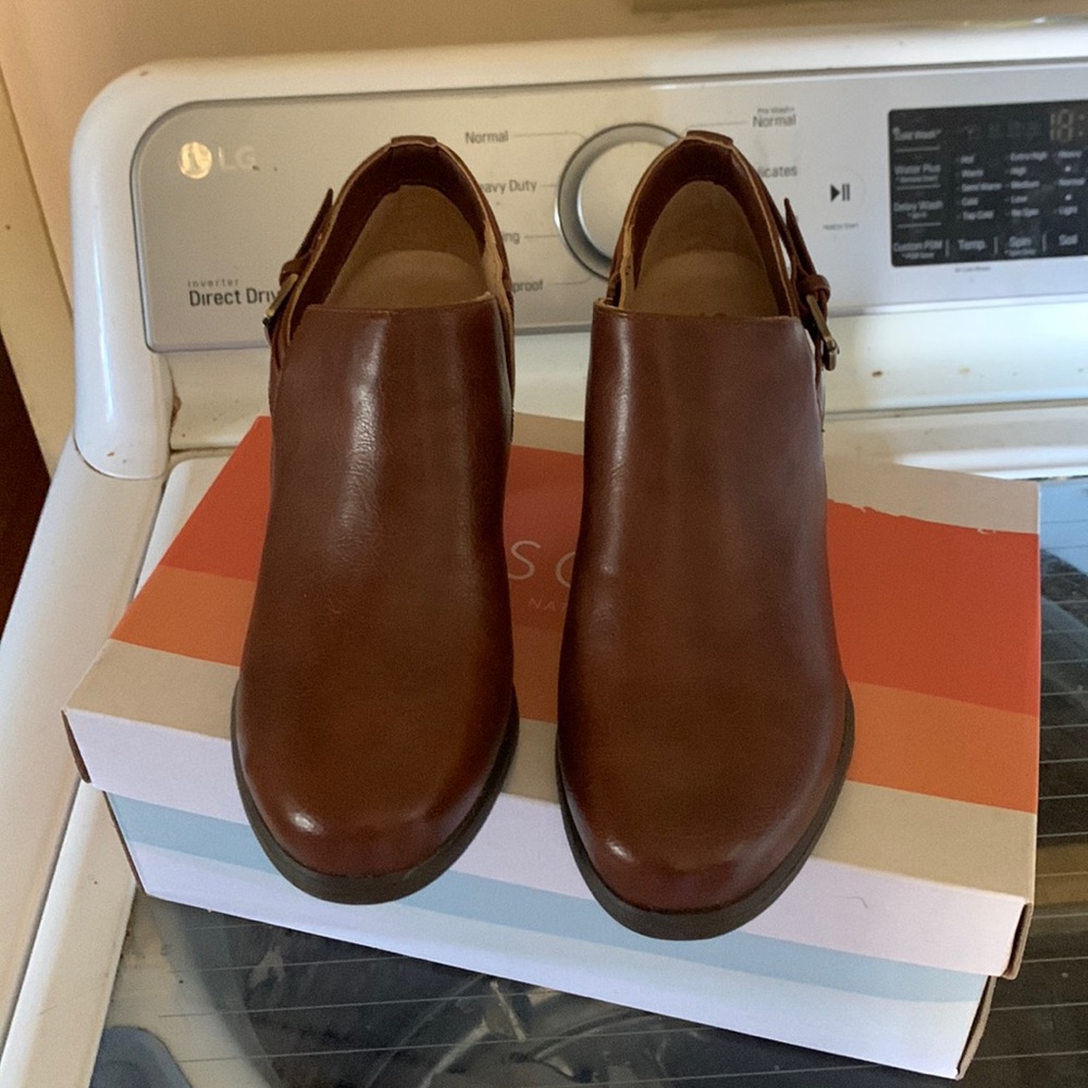 Super Cute Ankle Boots by Naturalizer Soul